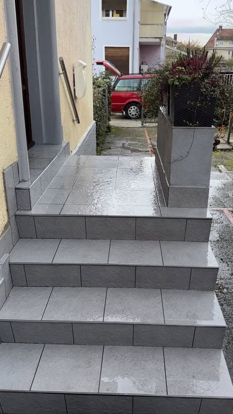 Treppenhaus nach der Unterhaltsreinigung